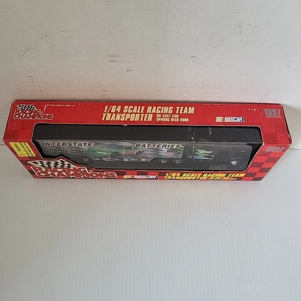 Bobby Labonte Interstate Batteries 1:64 Team Transporter 1997 Racing Champions